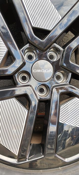18 5x108 omoda 5.