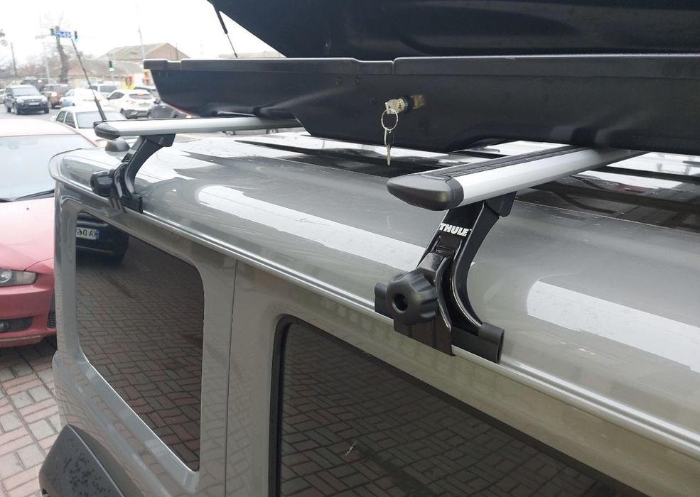 Поперечини на водостоки  Thule Suzuki Jimny з 2018 Thule 7114 -9512 Nissan Patrol Mercedes G-class Mitsubishi Pagero Ваз