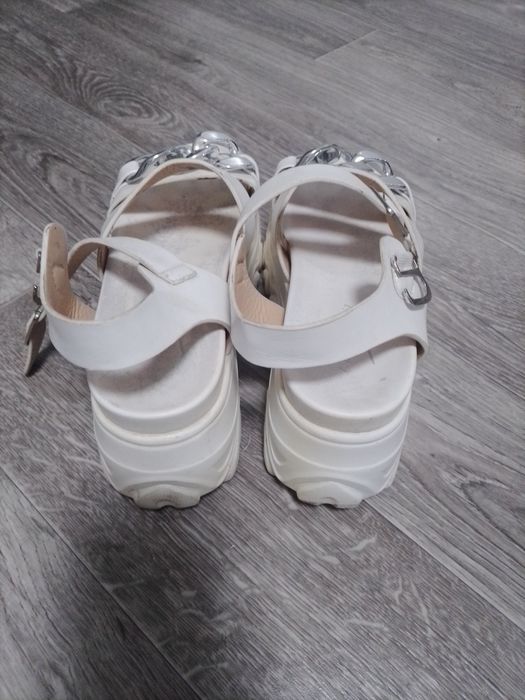 Продам или обменяю,басоножки .