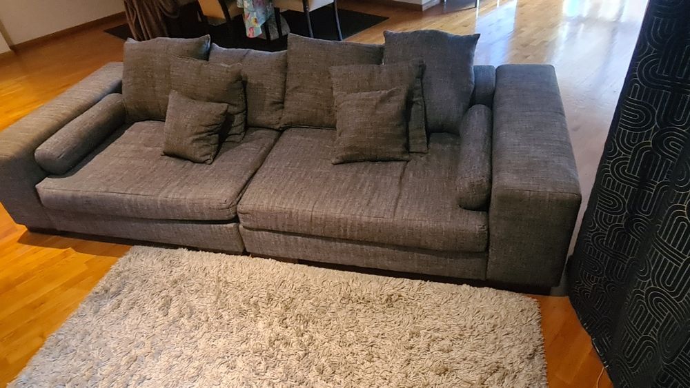 Sofá cinza 4 lugares bom estado