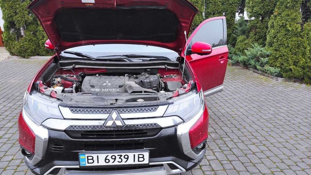 Mitsubishi Outlander III GT 2019