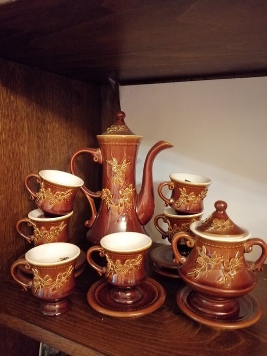 Сервизы маелика, фарфор, чайные и кофейные