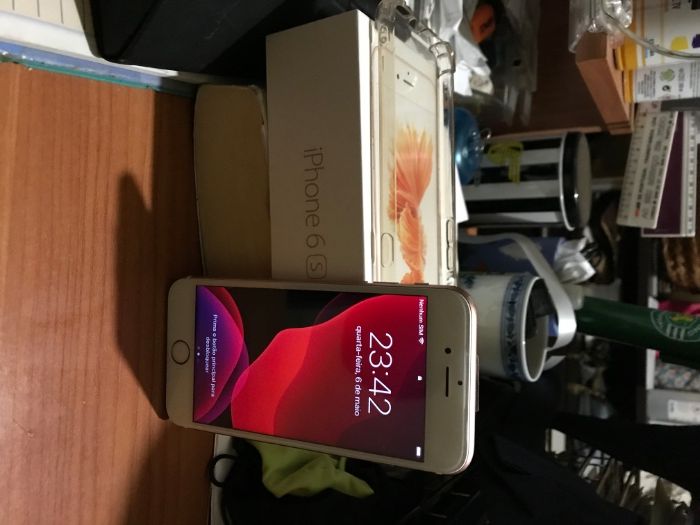 iPhone 6s 32 GB in excellent condition64729754250114121