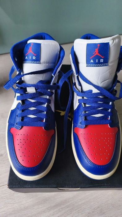 AIR Jordan 1 MID