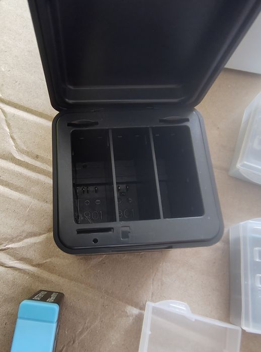 Ładowarka USB z zestawem akumulatorów litowo-jonowych do goPro