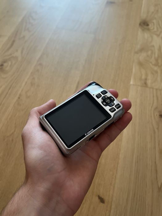 Легенда canon a2200 з комплектом!