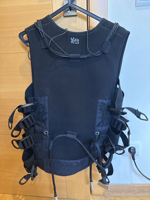 Estação Profissional EMS X-Fit + 2 Fatos