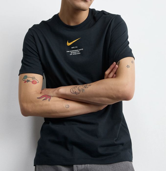 Мужскте футболки Nike Swoosh черная белая унисекс найк свуш