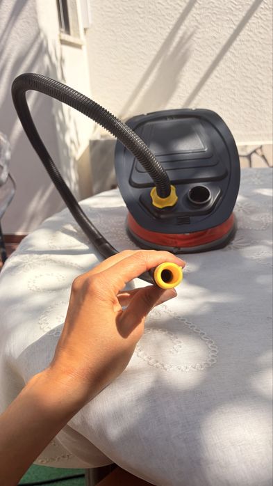 Bomba de pé para insufláveis