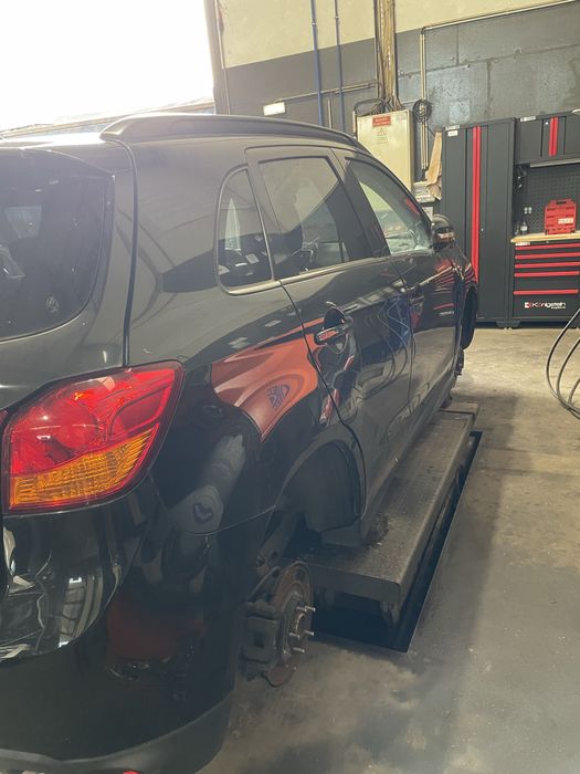Mitsubishi ASX para peças