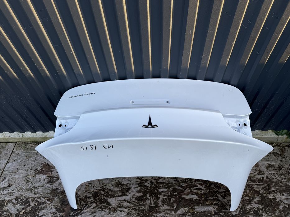 Кришка багажника Tesla model 3 M3 ляда кляпа