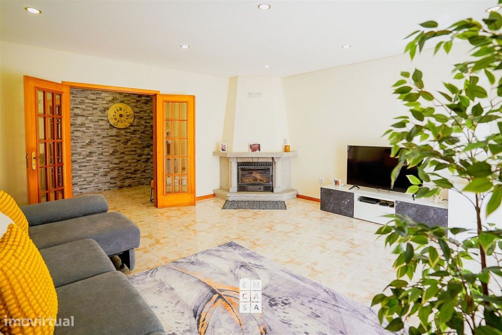 Apartamento T3 Venda em Vila de Cucujães,Oliveira de Azeméis