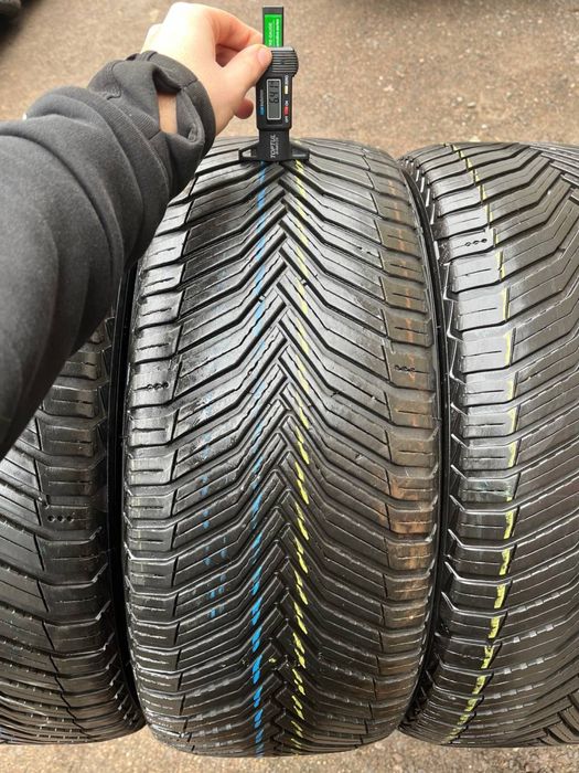 Шины бу 225 40 R 19 Michelin crossclimate 2 всесезон комплект резина