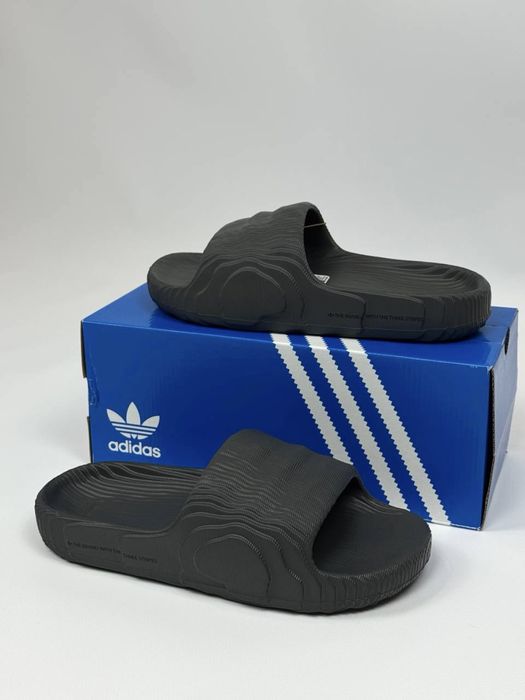Adidas Adilette 22  темно сірі тапочки