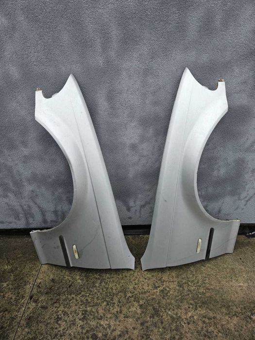 Błotniki Prawy Lewy Przednie BMW Serii 3 E46 Przed-Lift TitanSilver
