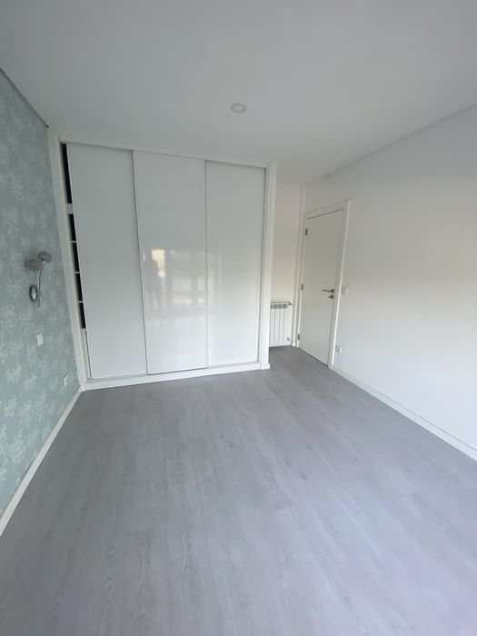 T3+1 com Terraço Privativo de 100 m² e Garagem Fechada – Olivais, Coimbra