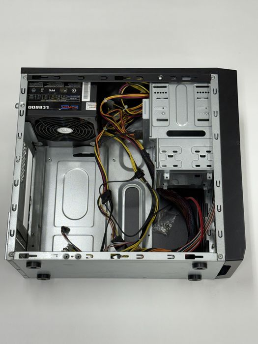 Caixa 1life micro atx com CDROM e Fonte