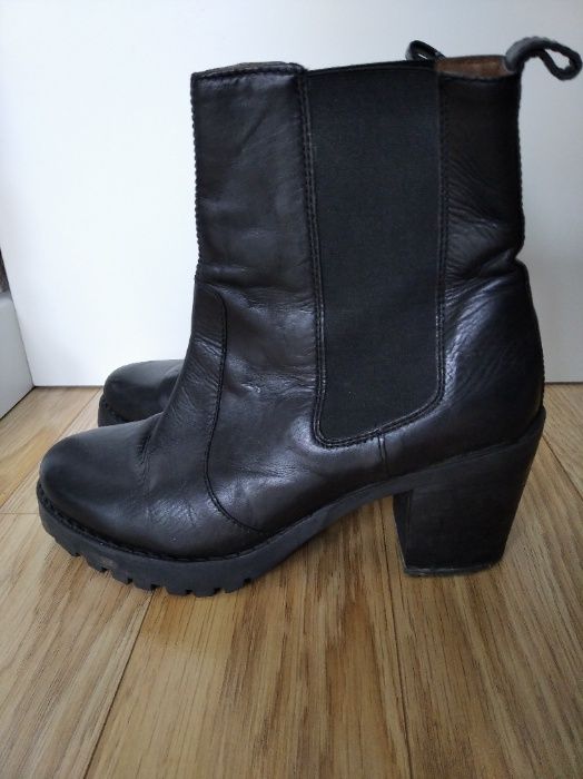 Botki czarne skóra, r. 39 H&M, obcas