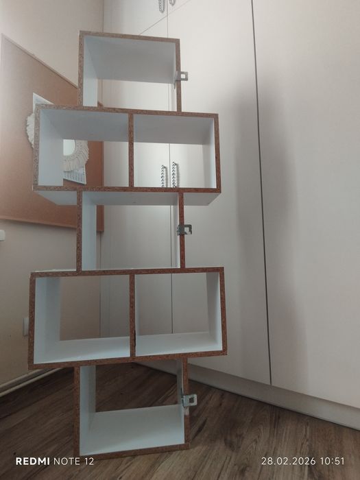 Półka ścienna biała