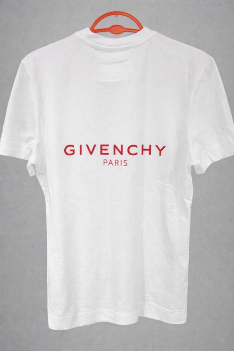 Koszulka T-shirt  46 Givenchy