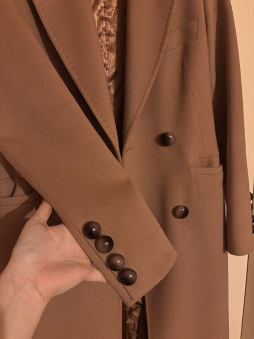 Жіноче довге пальто