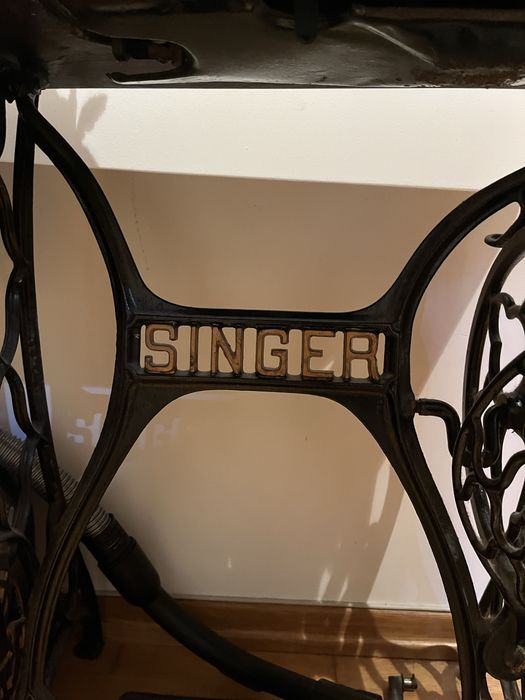 Móvel Máquina de Costura
