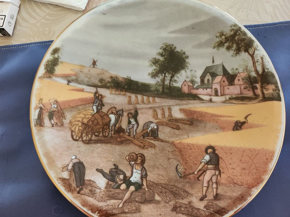 2 pratos decorativos