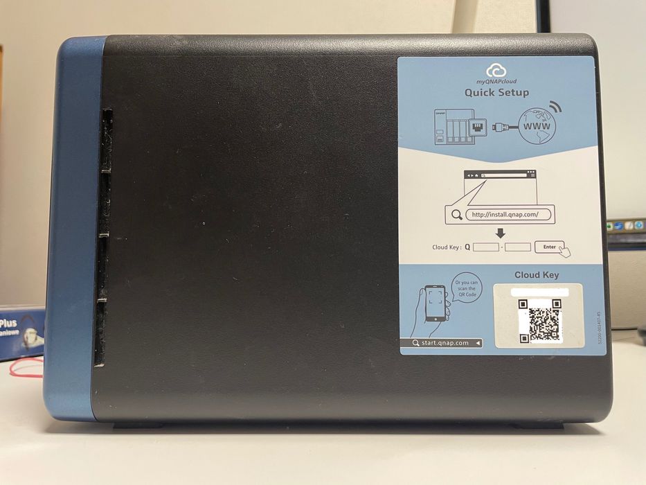 Serwer NAS QNAP TS-453 B + HDD 8TB + 2TB +