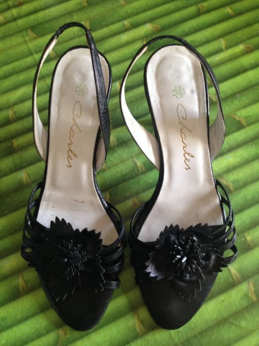 Sandália em Pele Preta