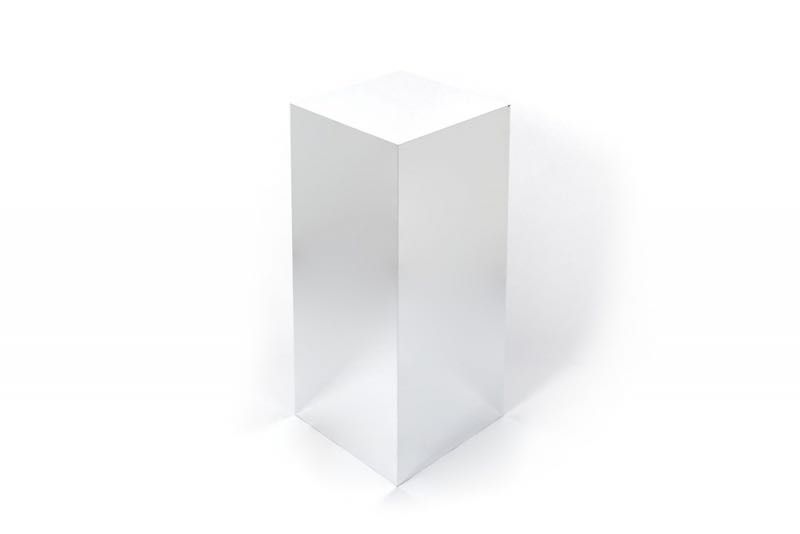 Paralelepípedo espelhado, madeira MDF c/ folha acrílica espelhada | A: 100 C: 45 L: 45 - 8pc.