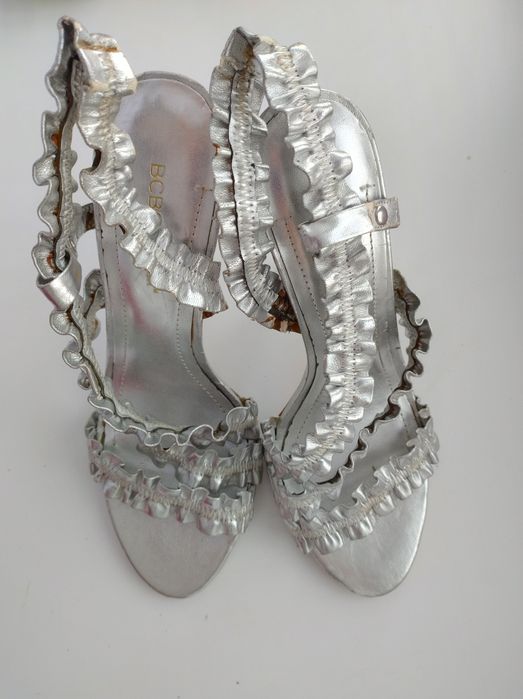 Босоніжки, босоножки