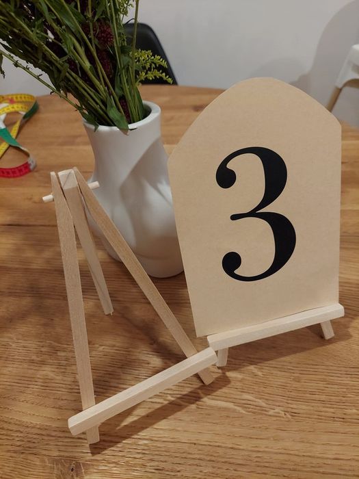 Stojaki ma numery stołów 7sztuk