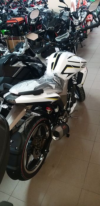 Мотоцикл GEON 250 CR6 Дорожній
