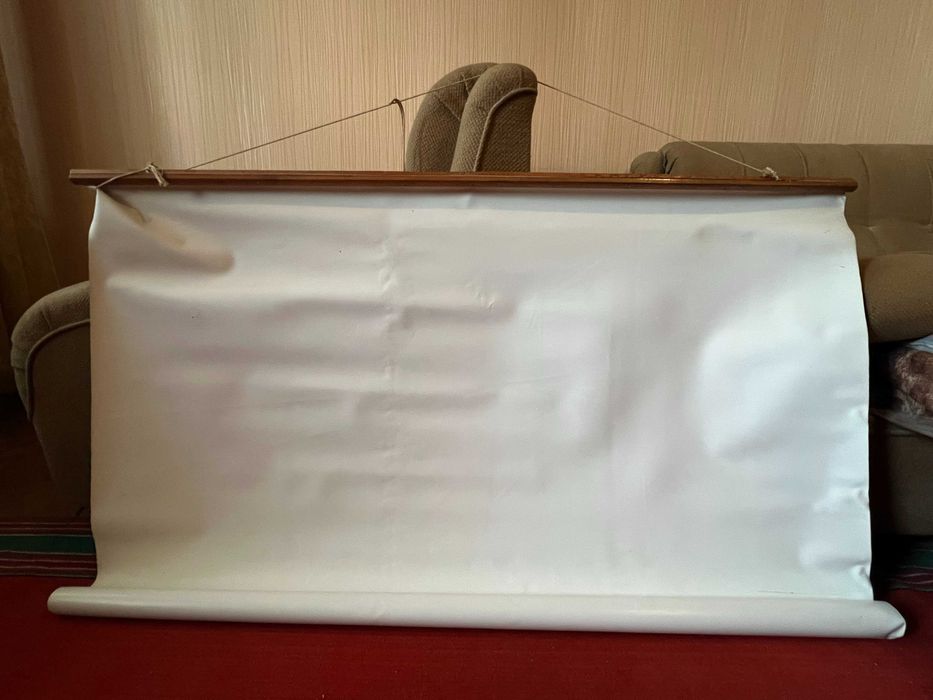 Экран для проектора