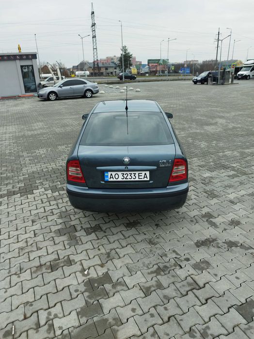 Продаж сімейного авто