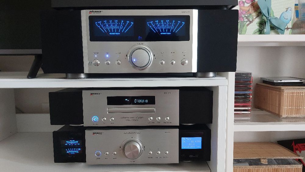 Sistema HiFi Advance Acoustics + Colunas Yamaha e Giradiscos Hitachi