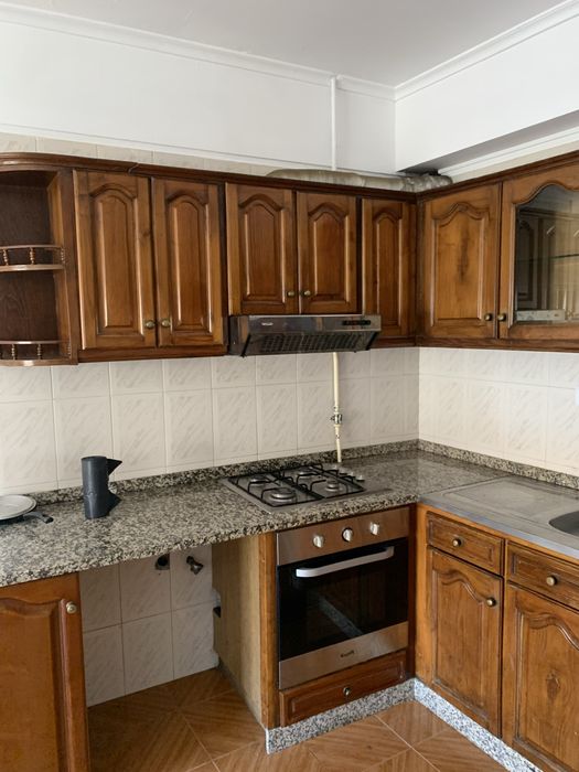 Aluga-se T2 kitchnet