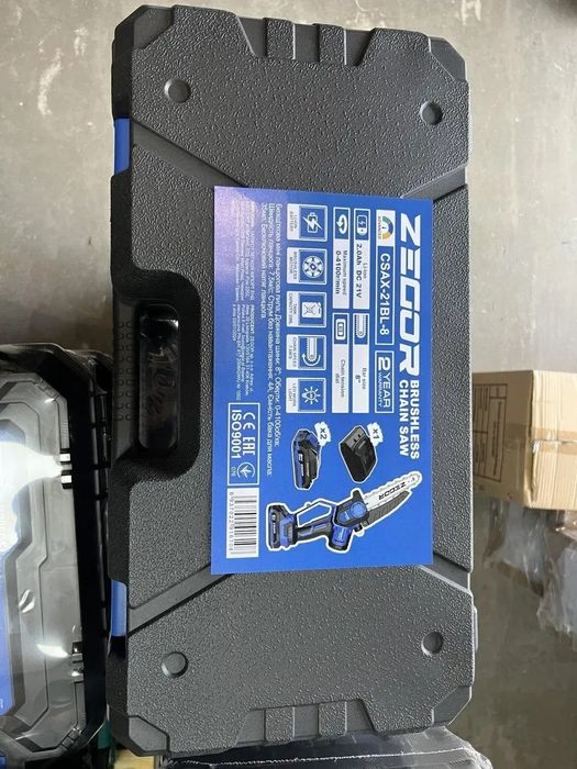 Акумуляторна ланцюгова пила Zegor CSAX-21BL-8 з кейсом