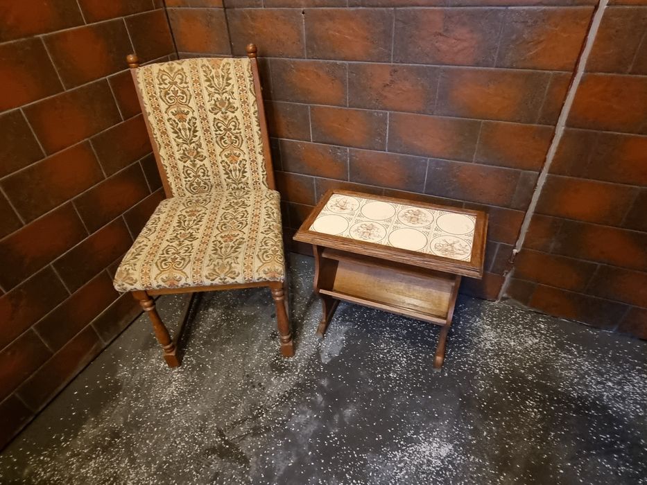 Stare meble fotele krzesła