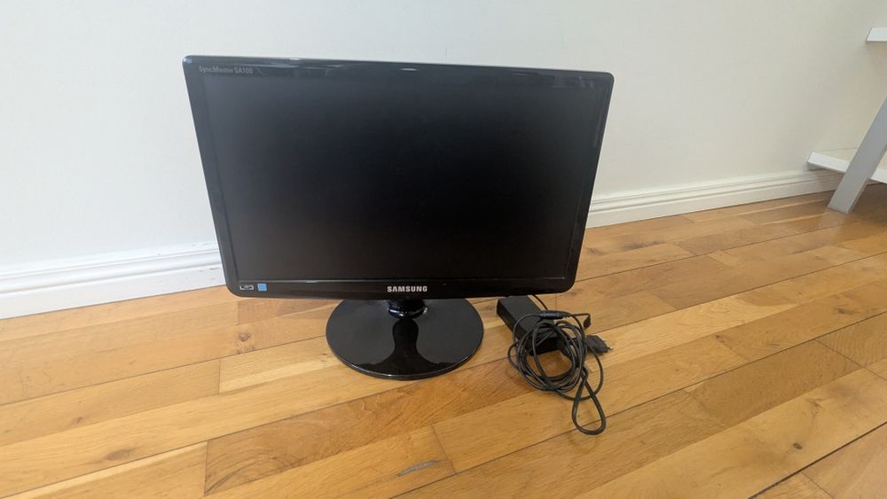 Monitor Samsung SyncMaster SA100 – 19 polegadas