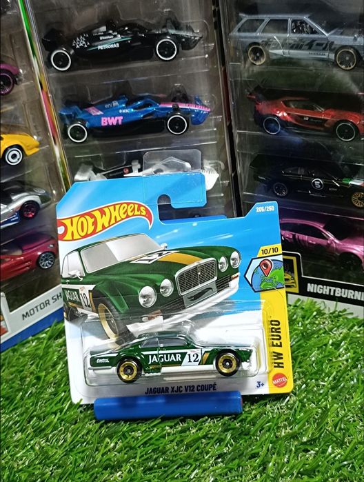 Hot Wheels Jaguar XJC V12 Coupé