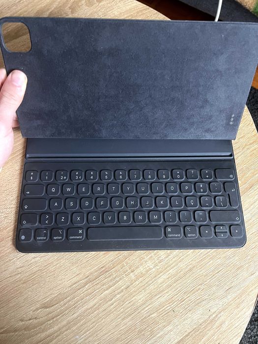 Apple Smart Keyboard Folio 12.9 (4ª a 5ª Geração) - Ipad não Incluído