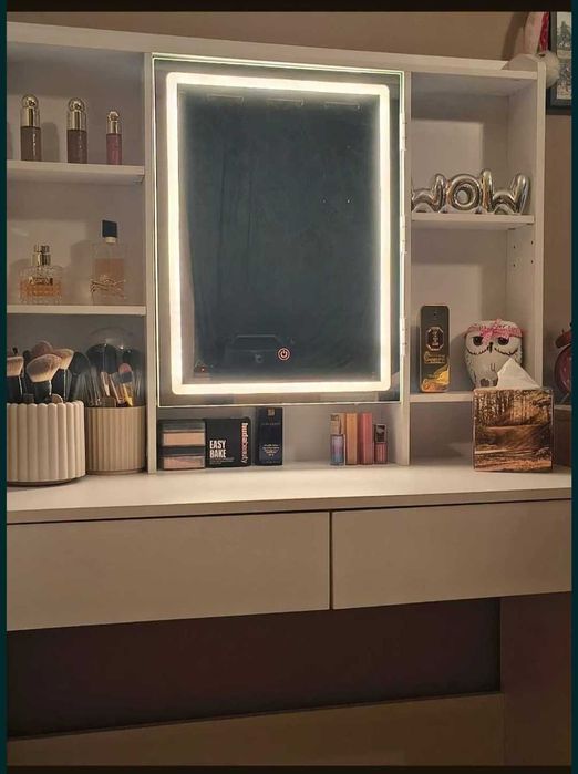 Toaletka Nowa Biała LED podświetlana trzech kolorach.