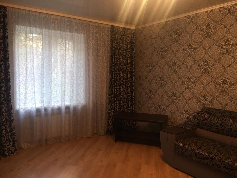 Почасово400грн/3часа,посуточно 2-х комнатная квартира на 96квартале