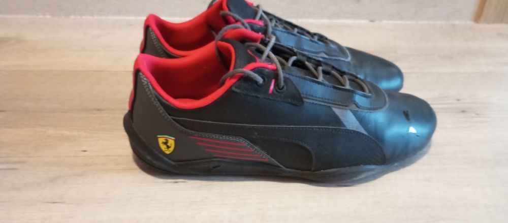 Puma Ferrari R-Cat Machina