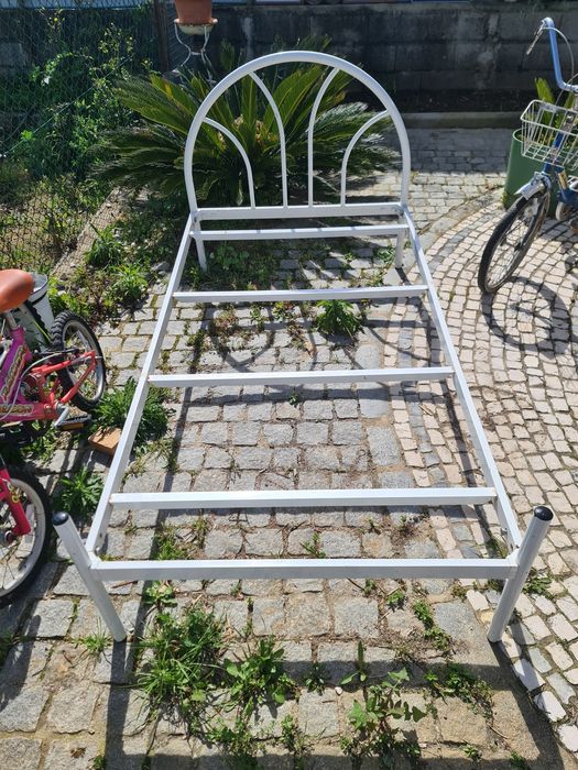 Vdnfo Cama de ferro