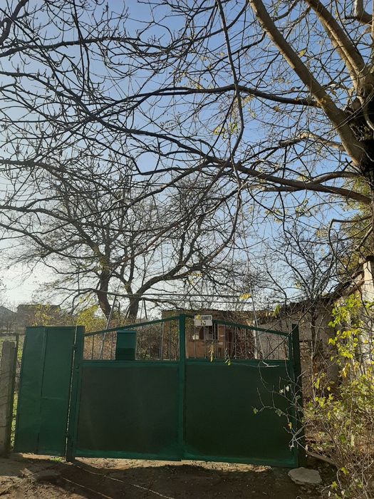 Продаж ділянки та будинка