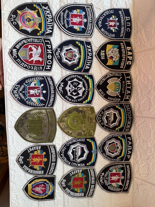 Шеврони  продам.