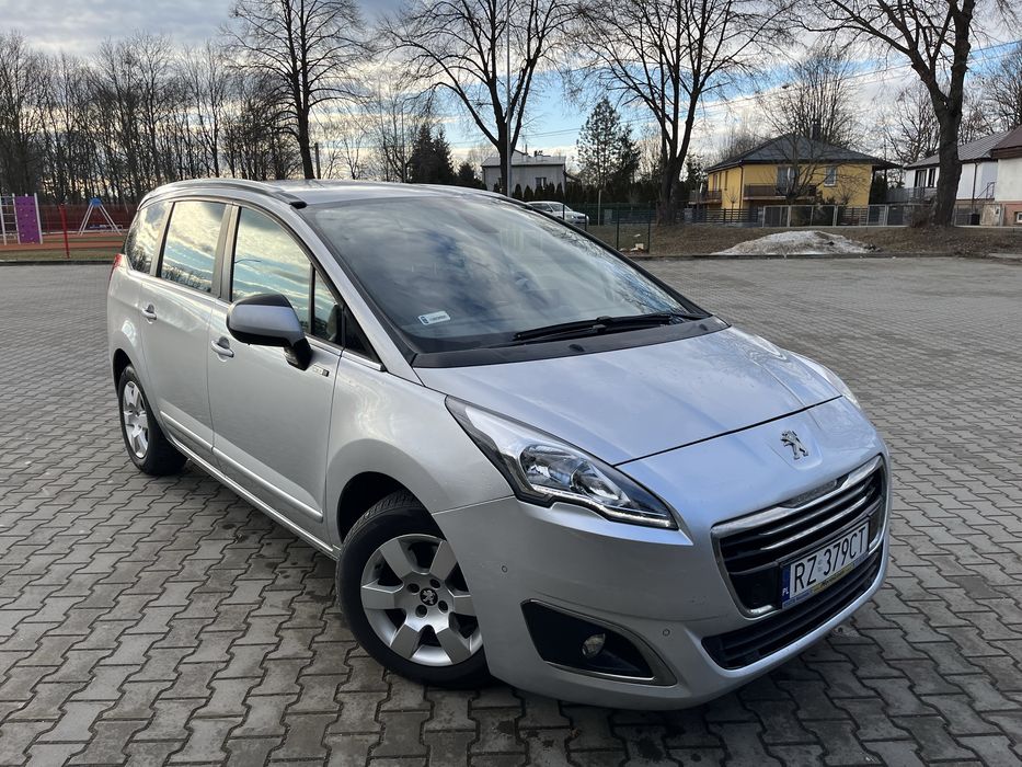 Peugeot 5008 godny uwagi . Polecam