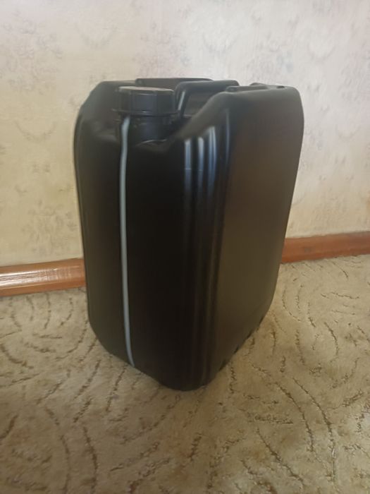 Каністра  пластикова 20л.